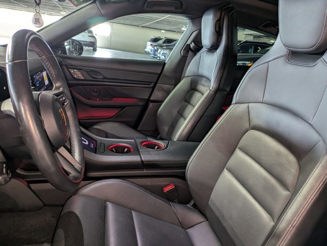Used 2022 Porsche Taycan image 19