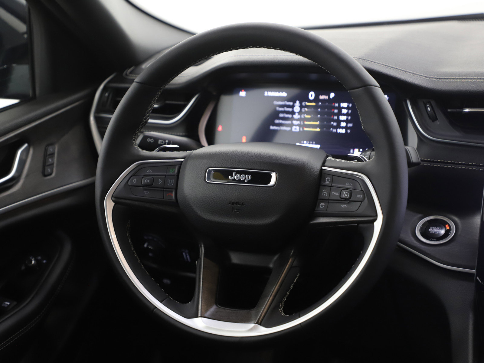 Used 2025 Jeep Grand Cherokee L Limited w/ Trailer Tow Package image 15