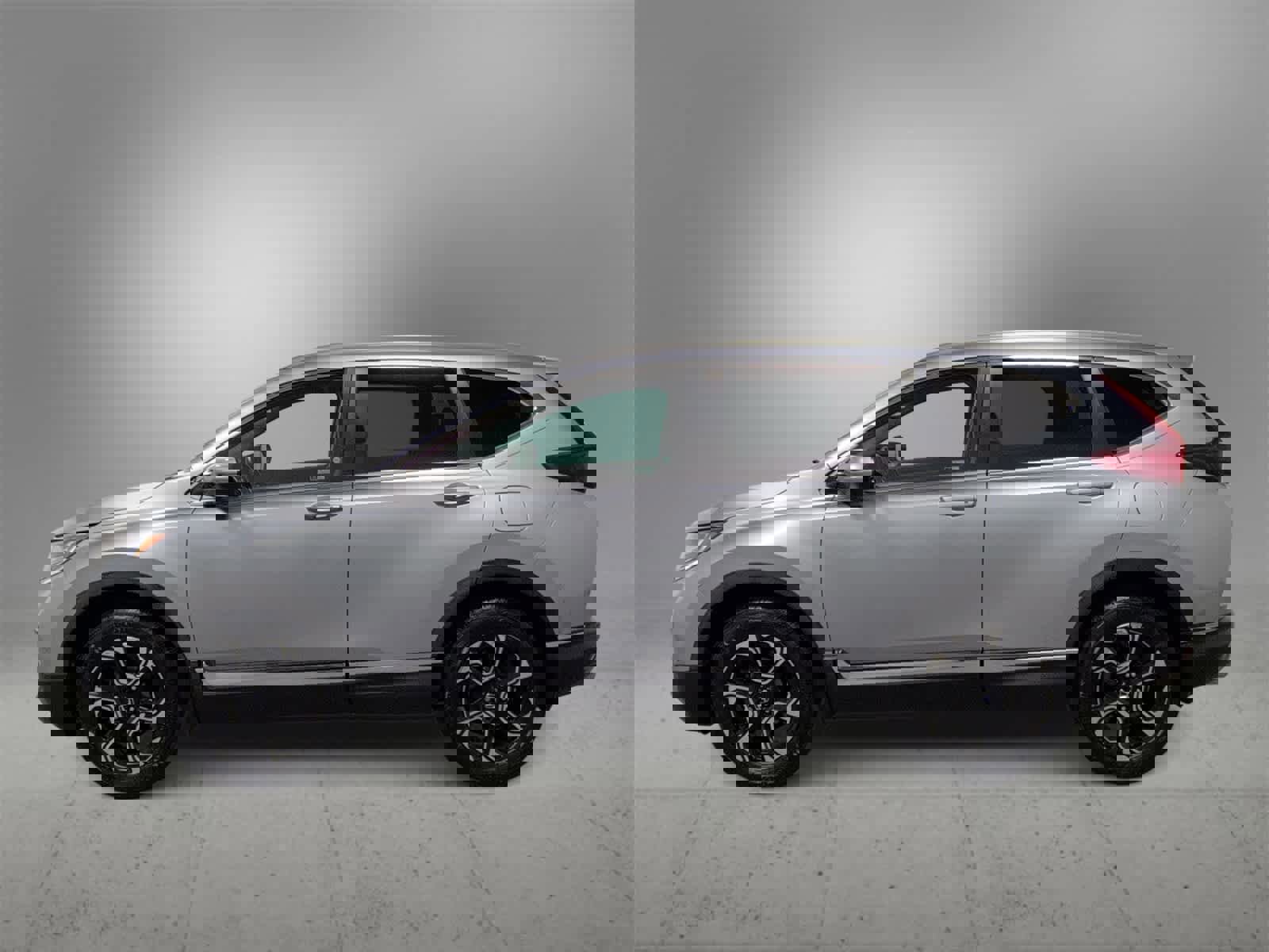 Used 2018 Honda CR-V Touring image 5