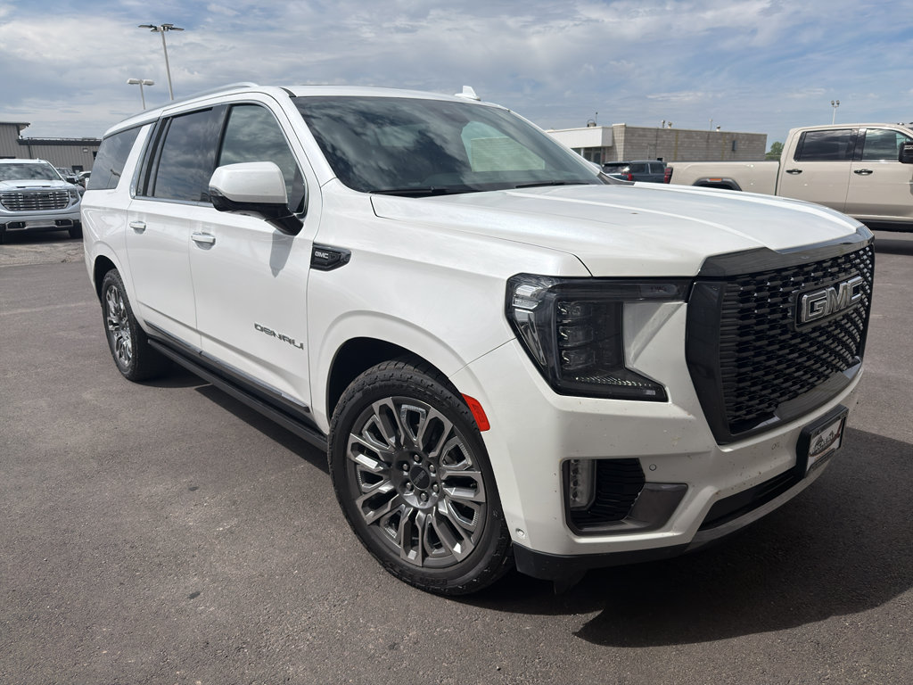 Certified 2023 GMC Yukon XL Denali Ultimate AWD/4WD image 4