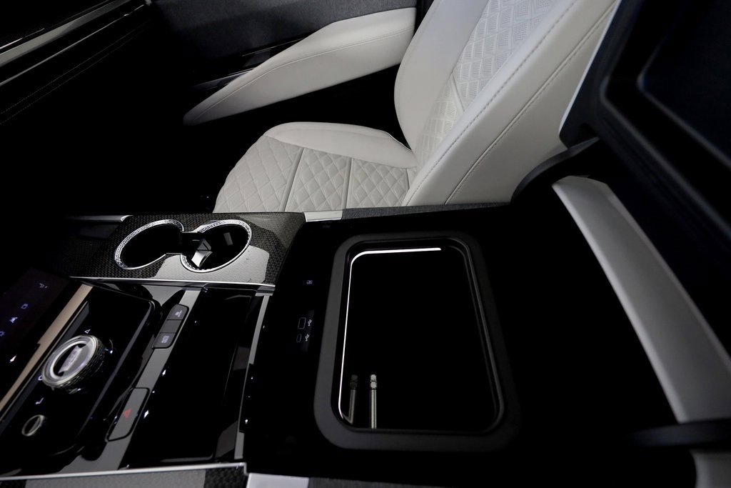 Used 2025 Cadillac Escalade V image 39