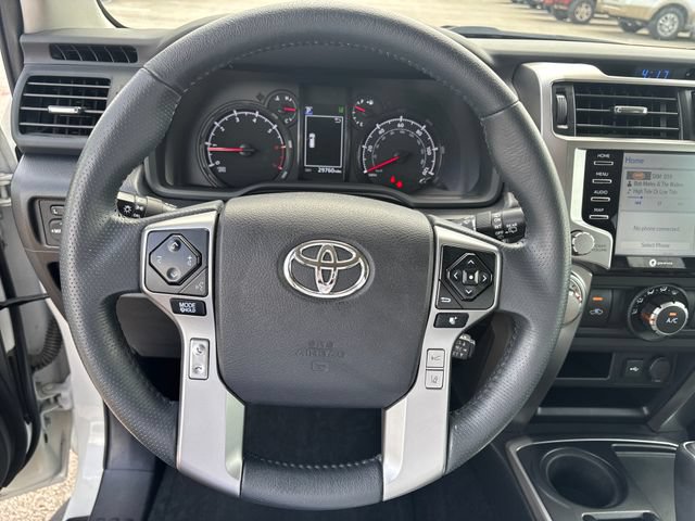 Used 2021 Toyota 4Runner SR5 Premium w/ Moonroof Package RWD image 17
