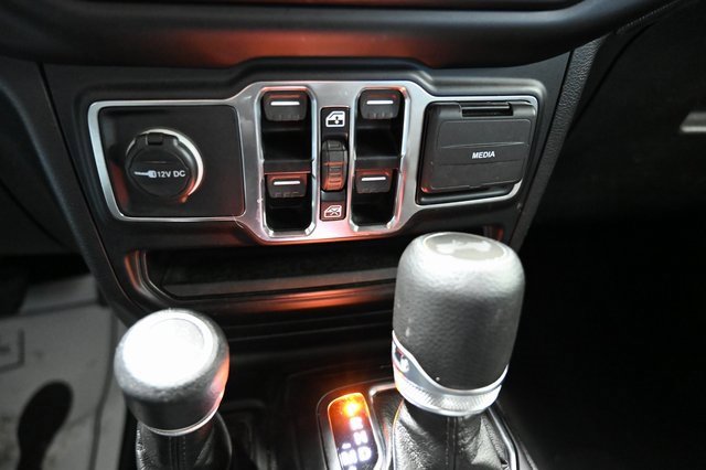 Used 2021 Jeep Wrangler Unlimited Sport image 19