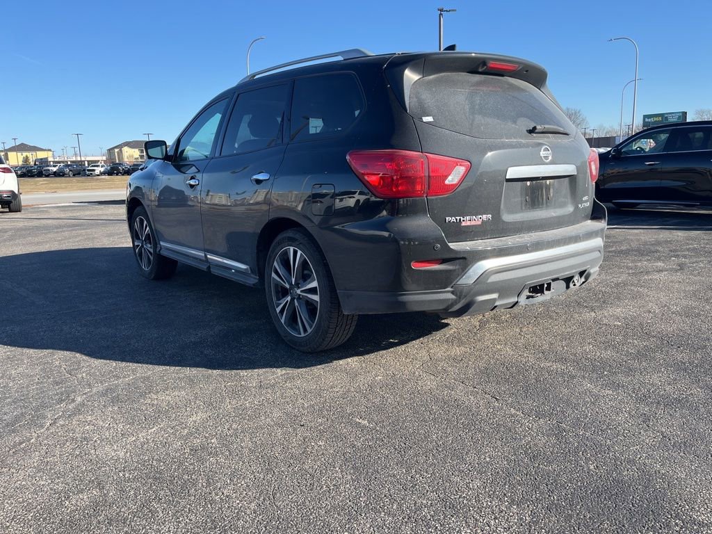 Used 2020 Nissan Pathfinder Platinum image 4
