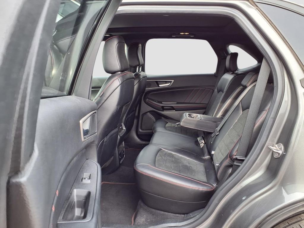 Used 2022 Ford Edge ST-Line AWD/4WD image 32