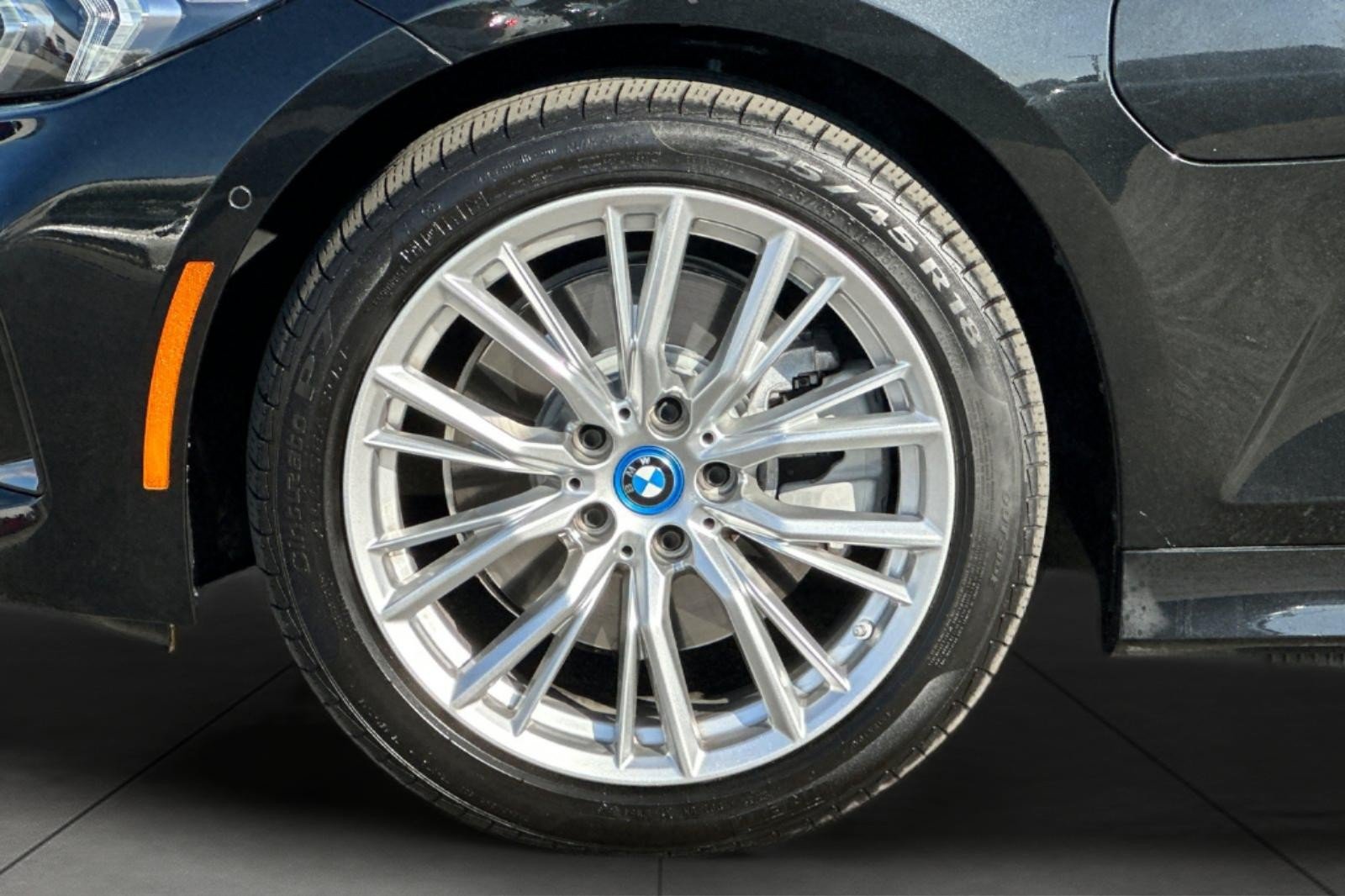Used 2024 BMW 330e w/ Convenience Package RWD image 25