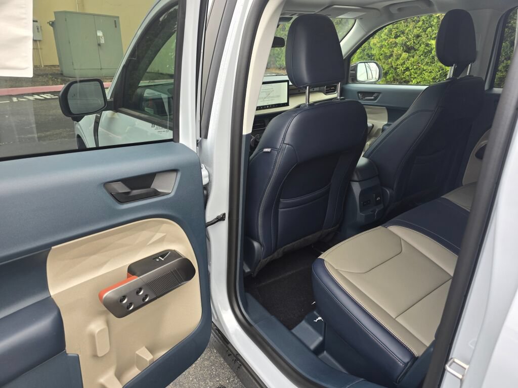 New 2026 Ford Maverick Lariat w/ 4K Tow Package AWD/4WD image 12