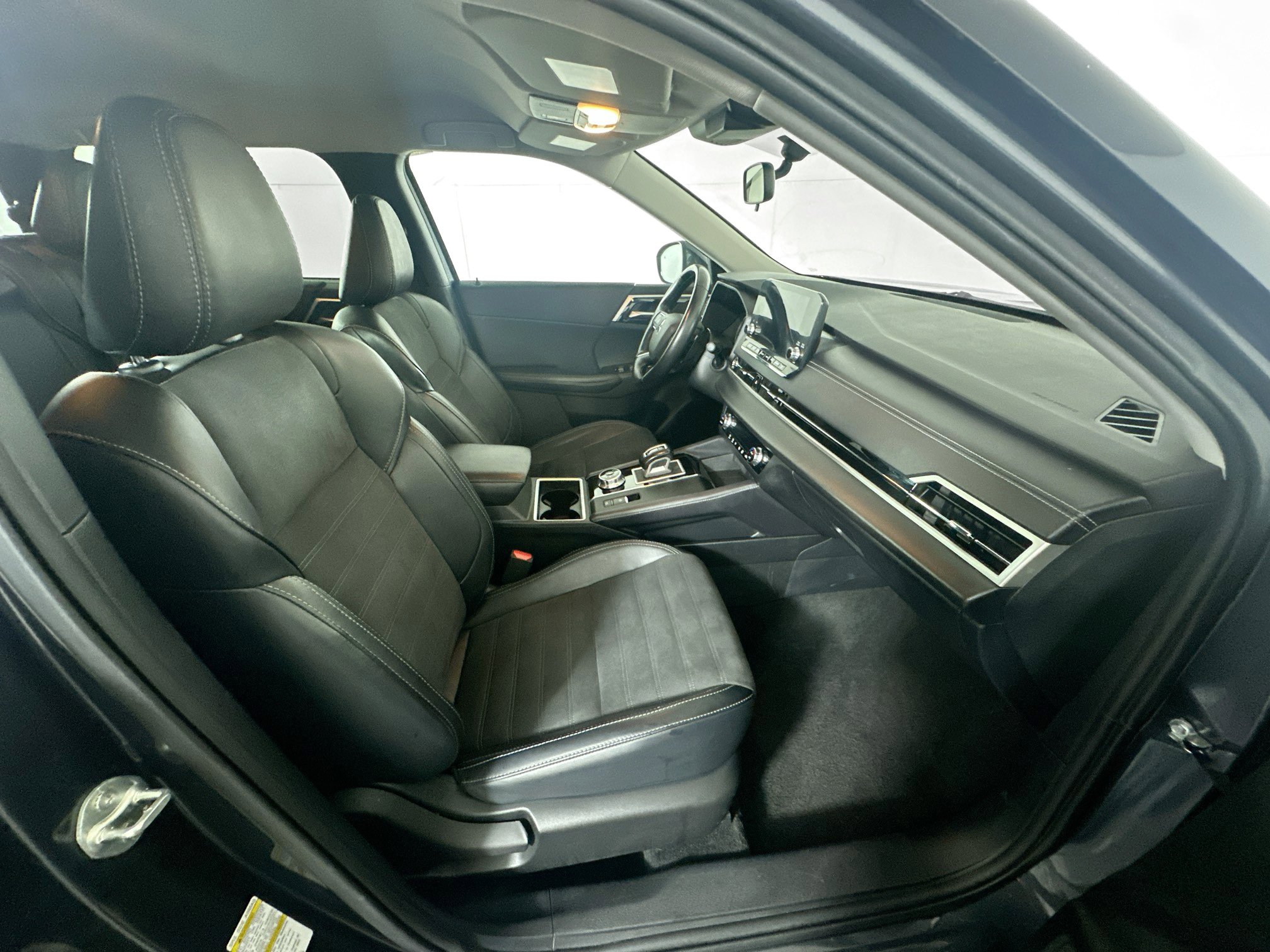 Used 2024 Mitsubishi Outlander SE FWD image 34
