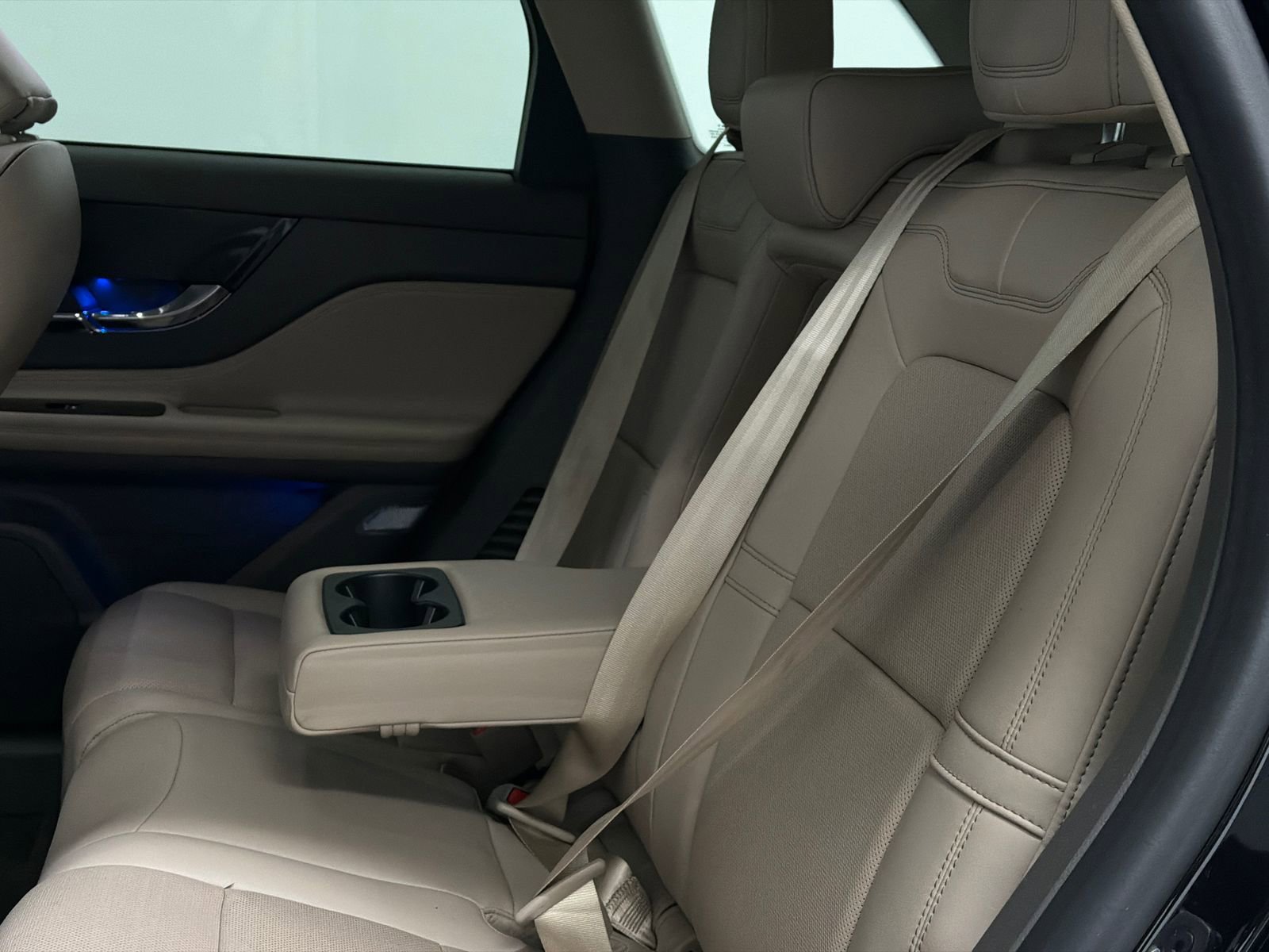 Used 2021 Lincoln Corsair Reserve w/ Equipment Group 201A image 15