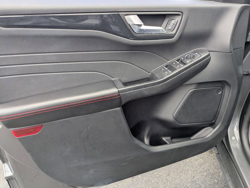 Used 2025 Ford Escape ST-Line AWD/4WD image 15
