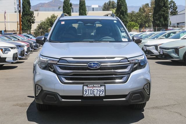 Used 2025 Subaru Forester Premium AWD/4WD image 3