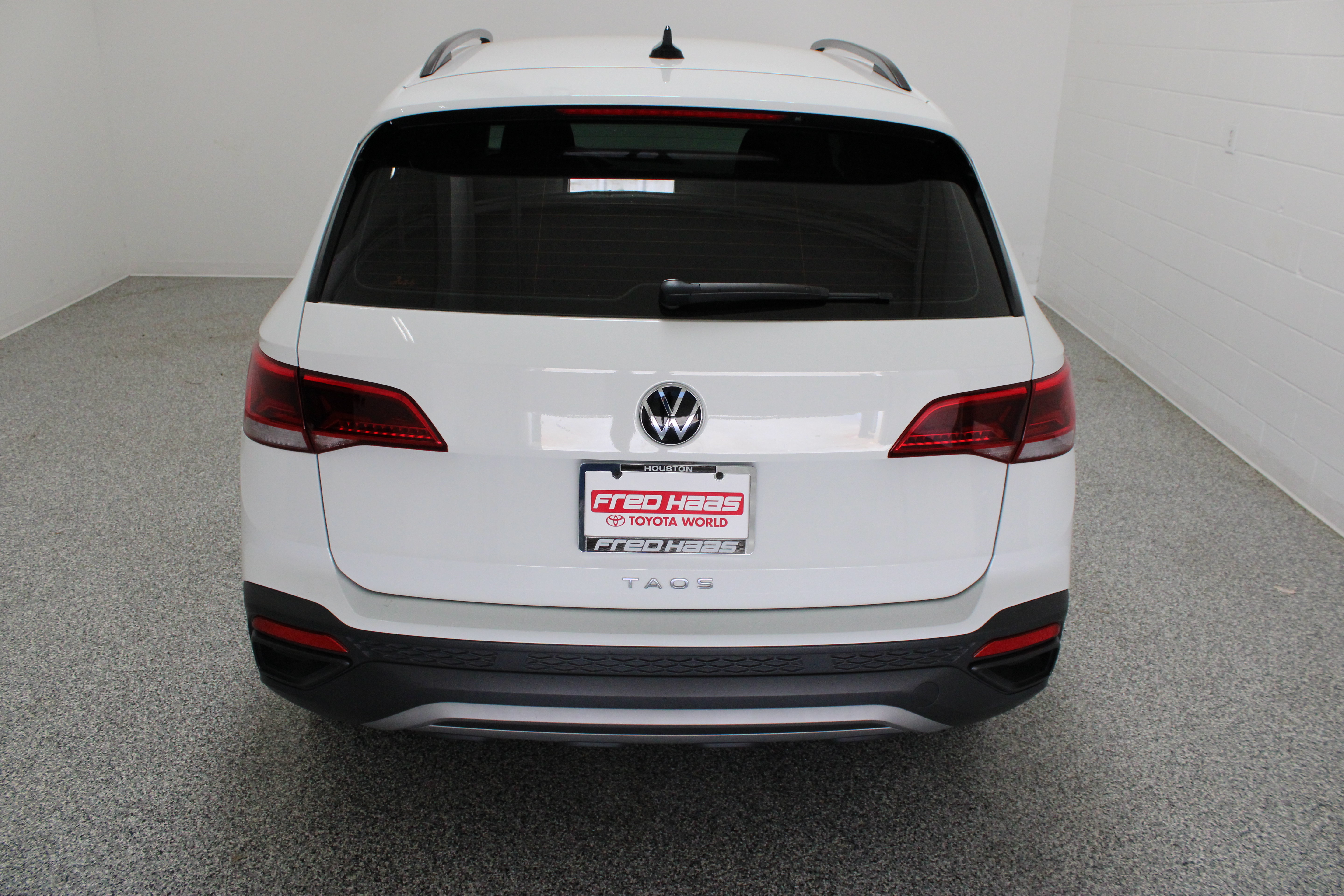 Used 2022 Volkswagen Taos S FWD image 8