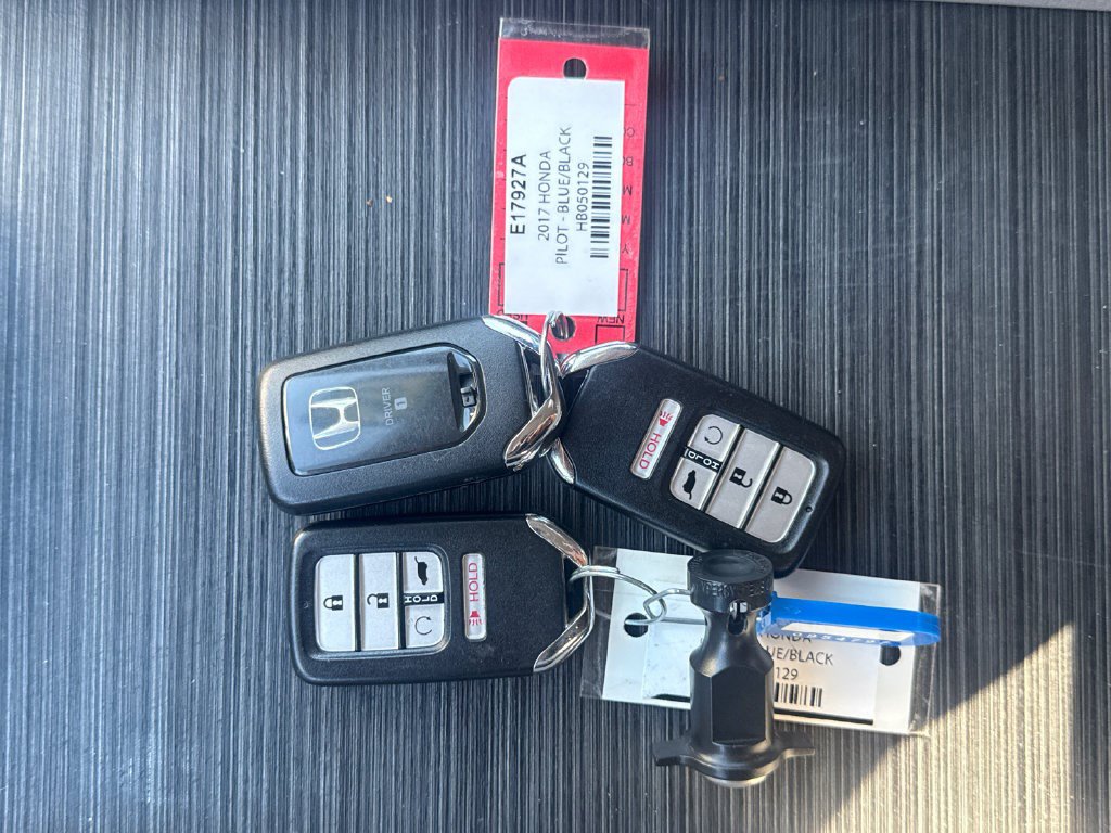 Used 2017 Honda Pilot EX-L image 4