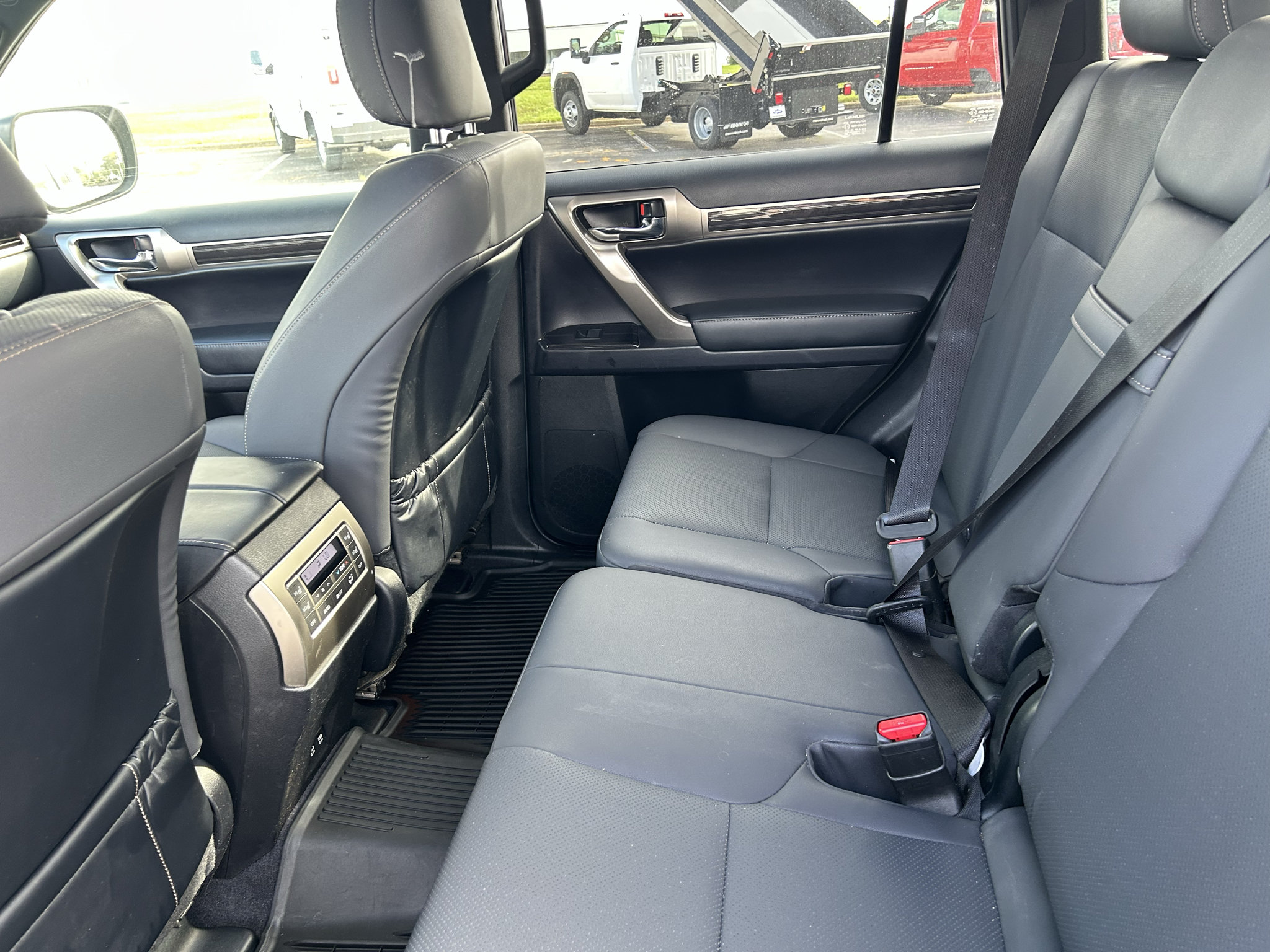 Used 2020 Lexus GX 460 Premium w/ Premium Package AWD/4WD image 26