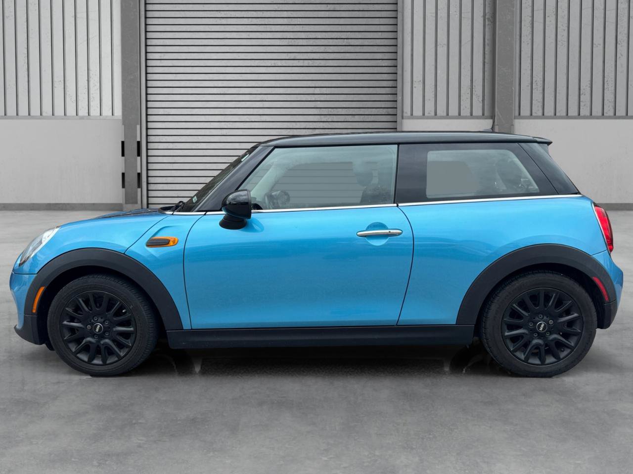 Used 2015 MINI Cooper 2-Door Hardtop FWD image 2