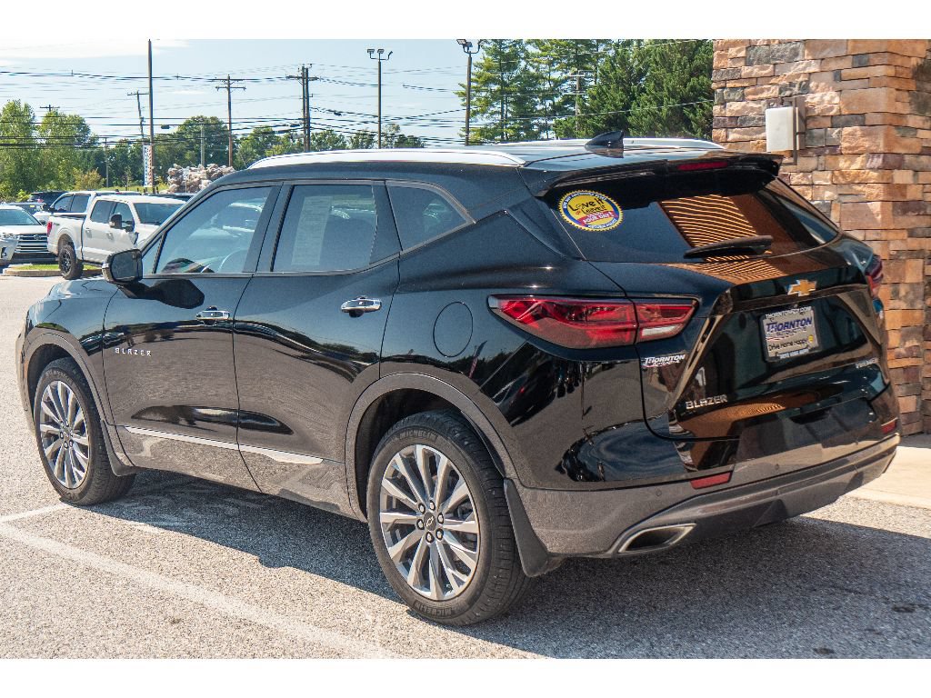 Used 2024 Chevrolet Blazer Premier w/ Enhanced Convenience Package FWD image 5