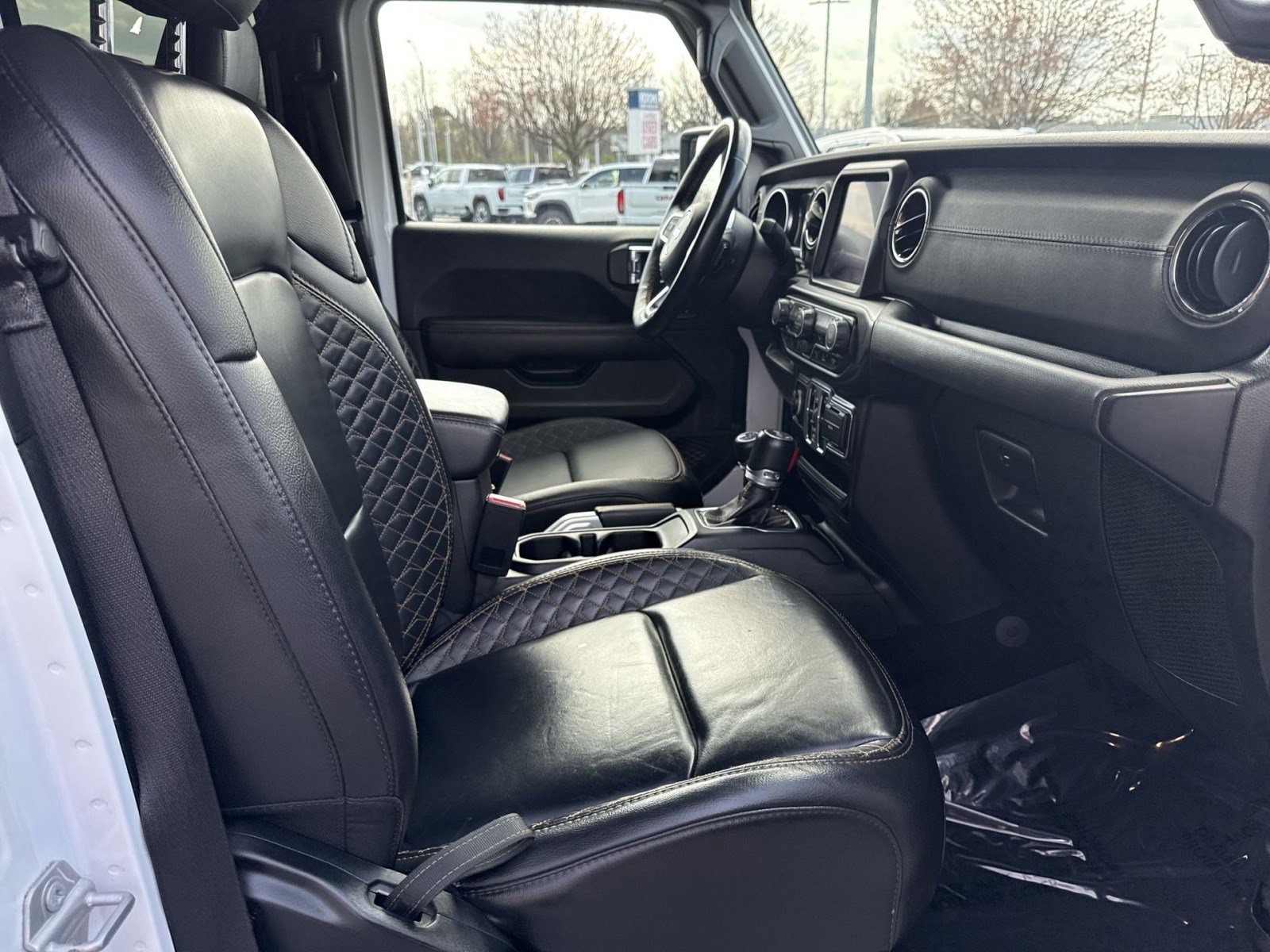 Used 2022 Jeep Wrangler Unlimited Sahara image 23