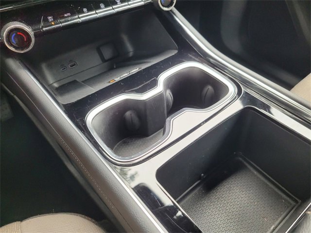 Used 2025 Chevrolet Traverse LT image 35