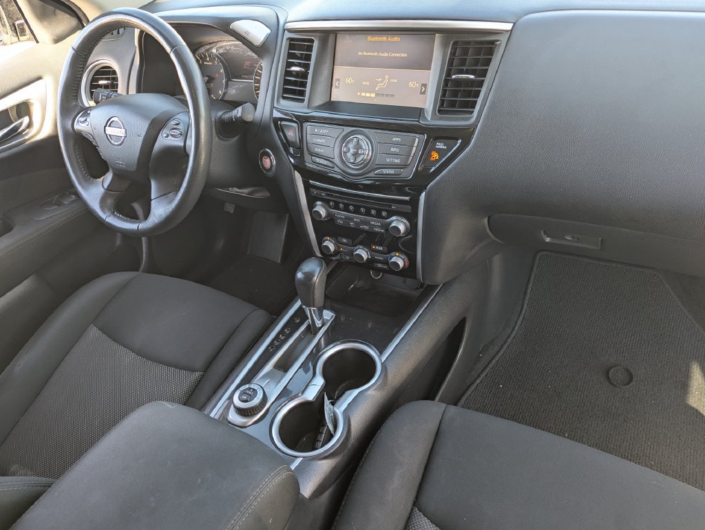 Used 2017 Nissan Pathfinder SV AWD/4WD image 34