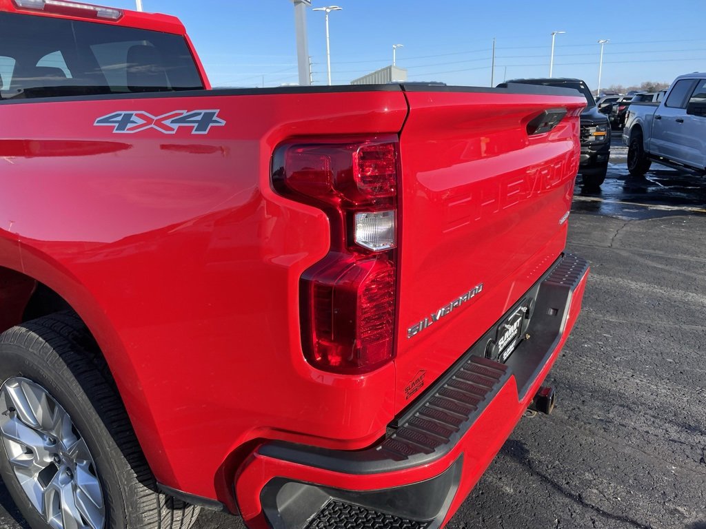 Used 2023 Chevrolet Silverado 1500 Custom image 37