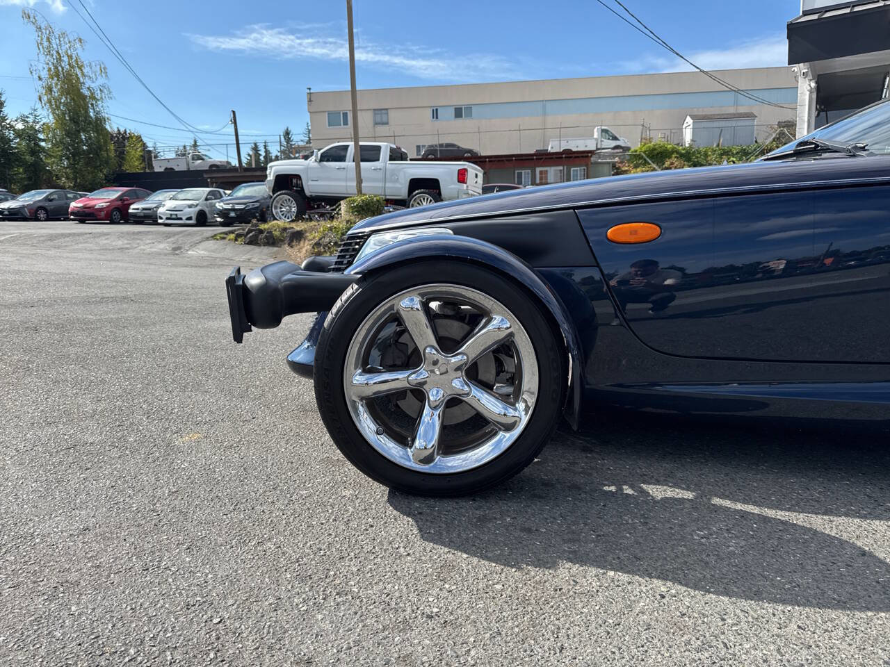 Used 2001 Chrysler Prowler image 2