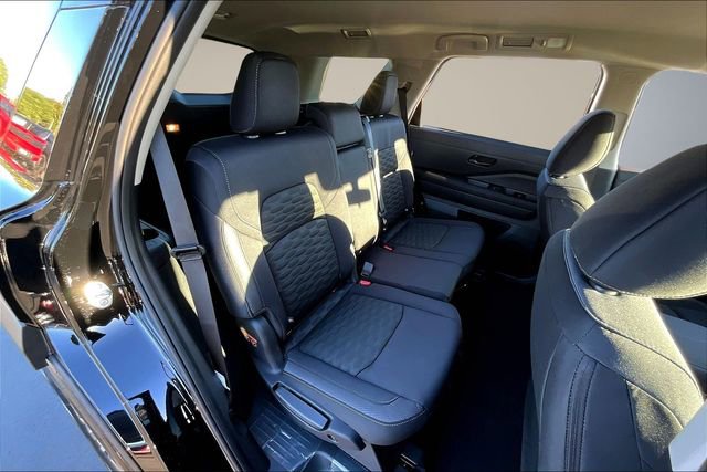 New 2025 Nissan Pathfinder S image 8