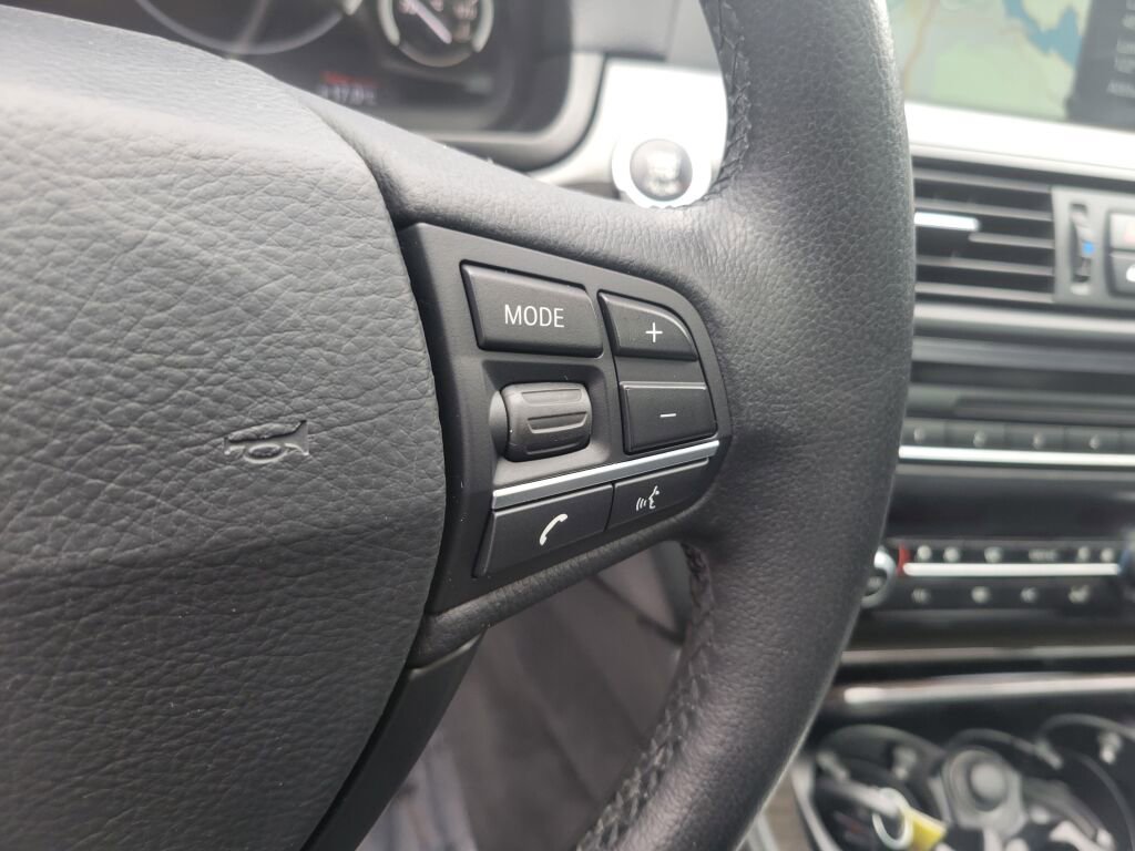 Used 2013 BMW 528i xDrive Sedan AWD/4WD image 25