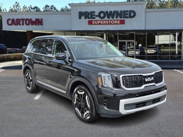 Used 2025 Kia Telluride EX w/ EX Captain's Chair Package image 1
