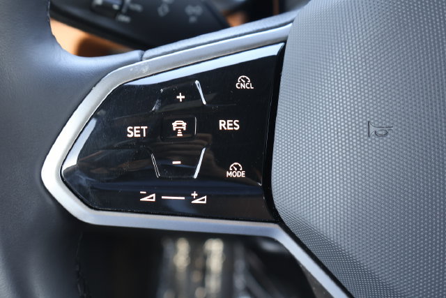 Used 2025 Volkswagen ID. Buzz Pro S RWD image 22