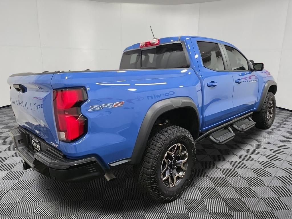 Used 2025 Chevrolet Colorado ZR2 w/ Technology Package AWD/4WD image 7