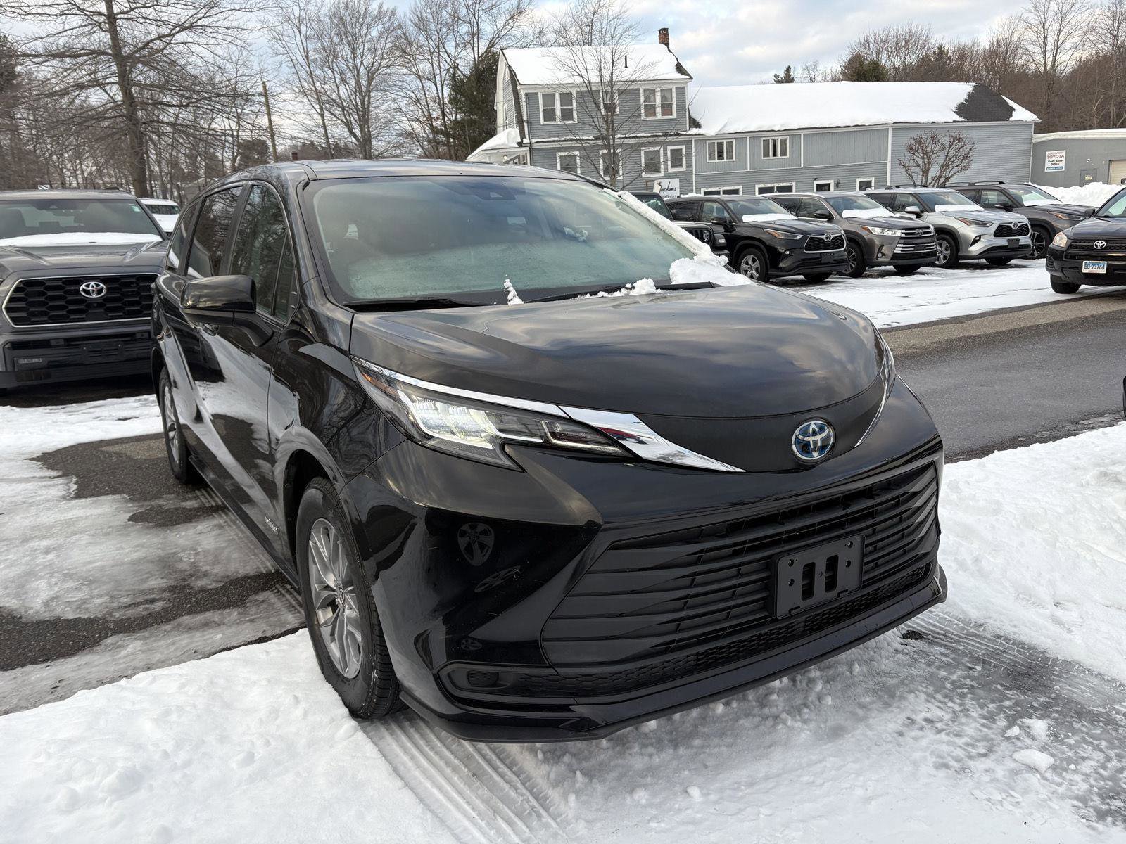 Used 2021 Toyota Sienna LE
