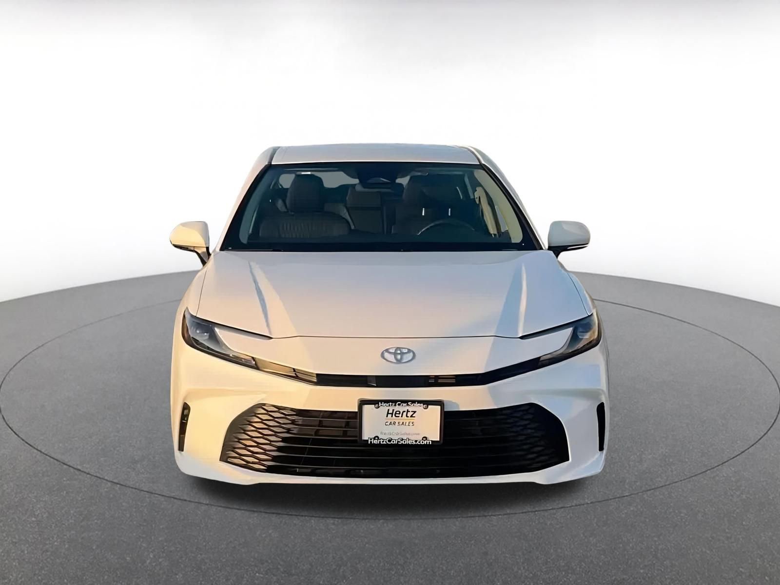 Used 2025 Toyota Camry LE image 4