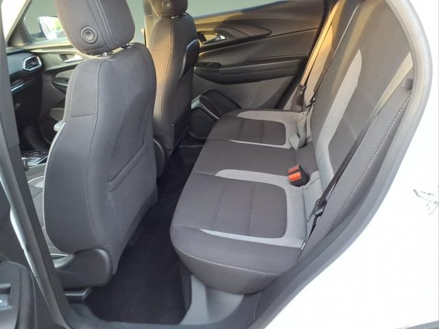 Used 2023 Chevrolet TrailBlazer LT w/ Driver Confidence Package FWD image 12