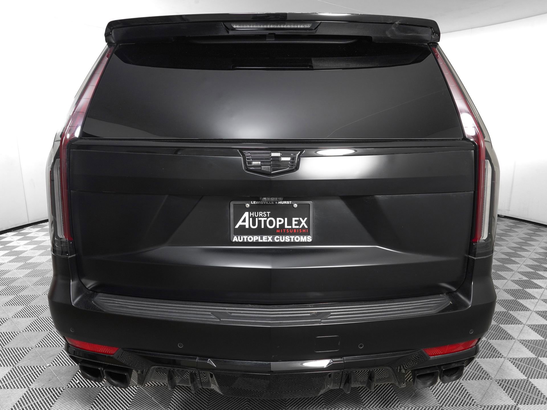 Used 2023 Cadillac Escalade V w/ LPO, ONYX Package AWD/4WD image 5