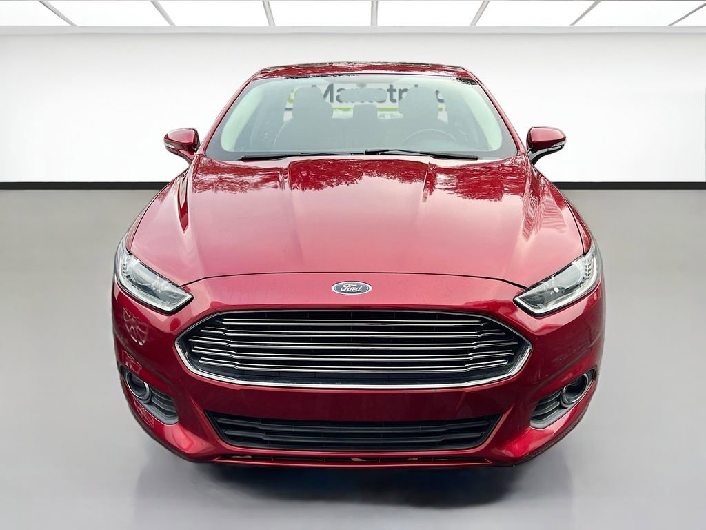 Used 2015 Ford Fusion SE w/ Equipment Group 202A image 2
