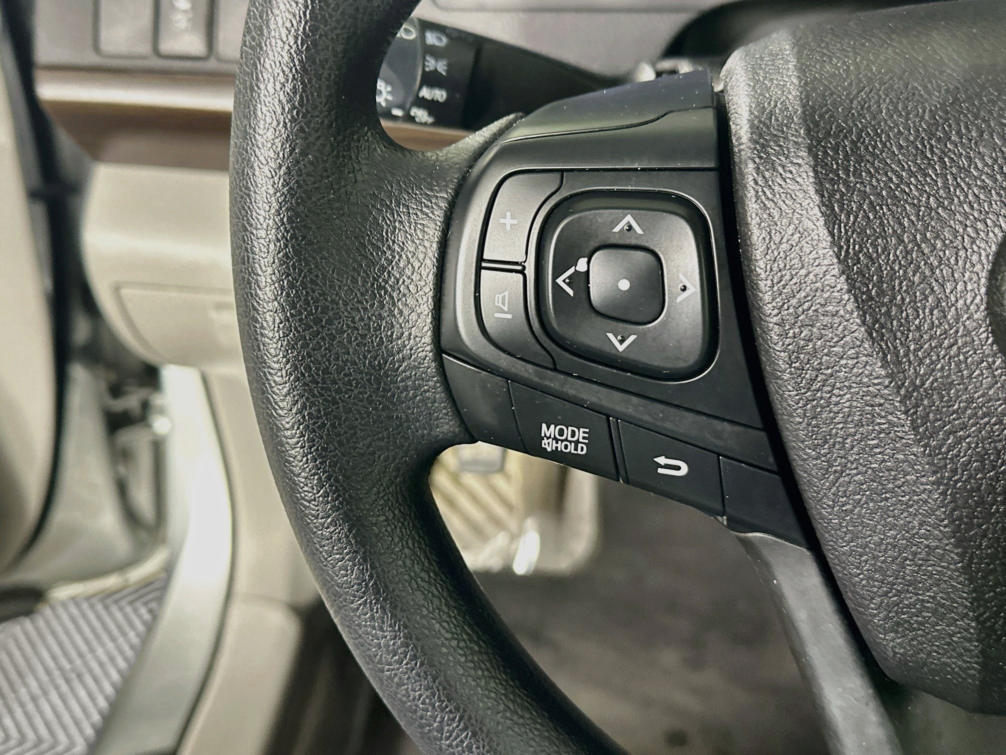 Used 2017 Toyota Camry LE FWD image 16