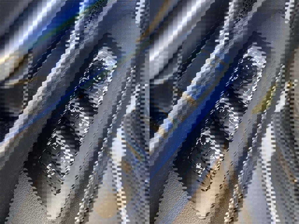 Used 2022 Kia Telluride EX w/ EX Premium Package image 16