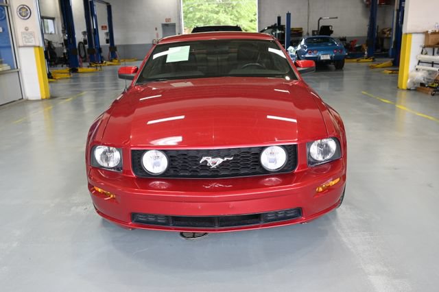 Used 2005 Ford Mustang GT Premium RWD image 2