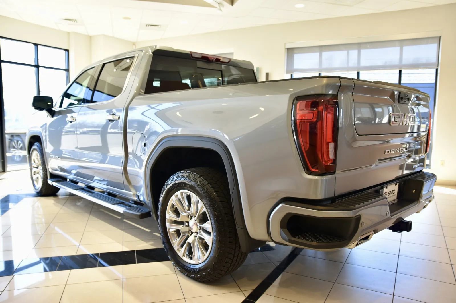 Used 2024 GMC Sierra 1500 Denali w/ Technology Package image 4