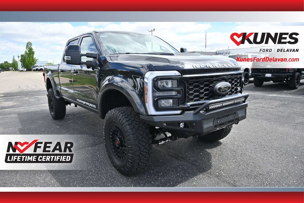 New 2026 Ford F250 Lariat w/ Black Appearance Package