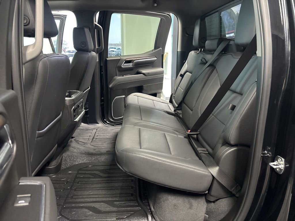 Used 2025 GMC Sierra 1500 SLT w/ SLT Premium Plus Package image 32