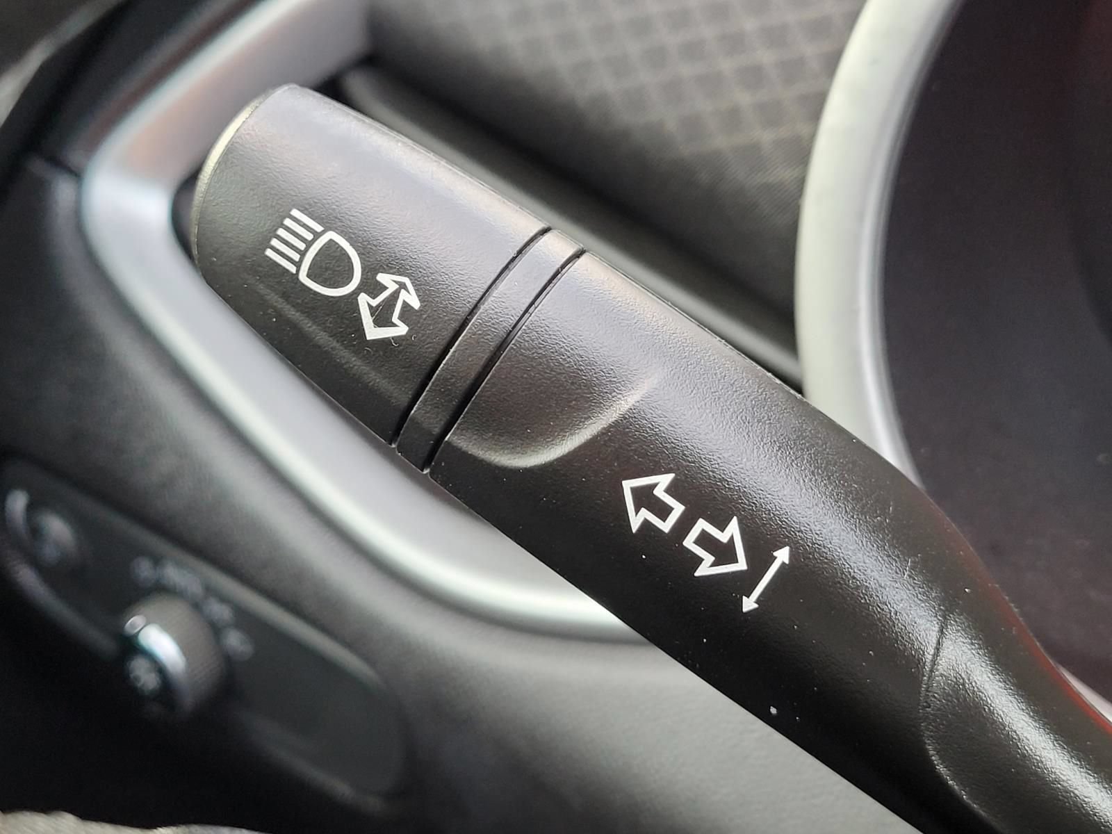 Used 2022 Chevrolet Malibu LS FWD image 31