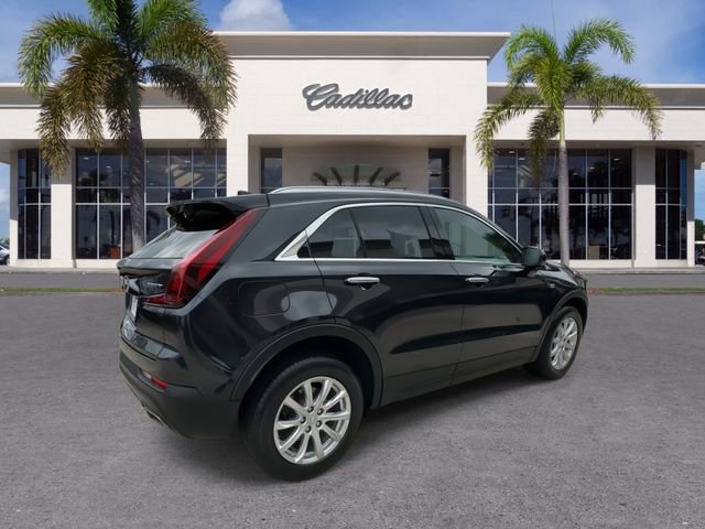 Certified 2023 Cadillac XT4 Luxury w/ Driver Awareness Package FWD image 14