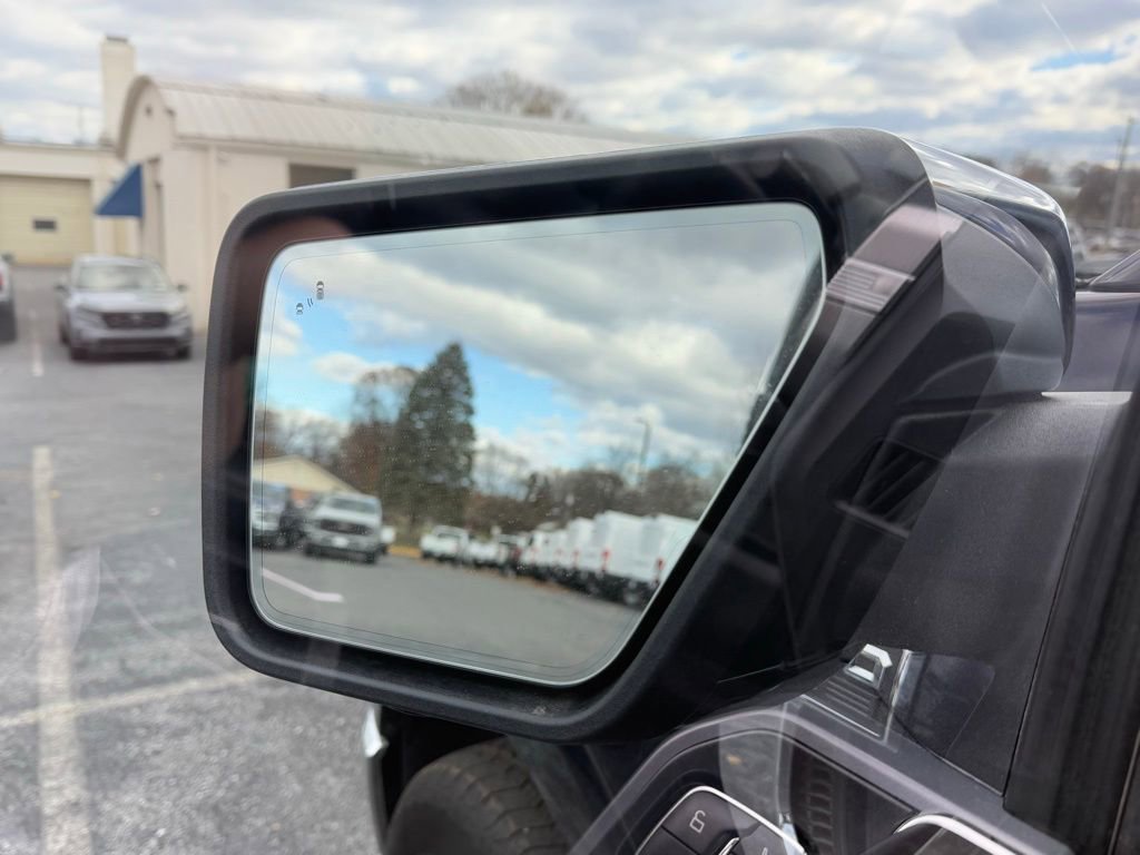 Used 2023 Ford F150 Lariat w/ Equipment Group 502A High image 13