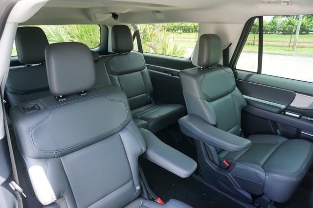 New 2027 Ford Expedition Max Active RWD image 17