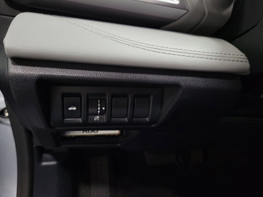 Used 2020 Subaru Legacy Limited AWD/4WD image 29
