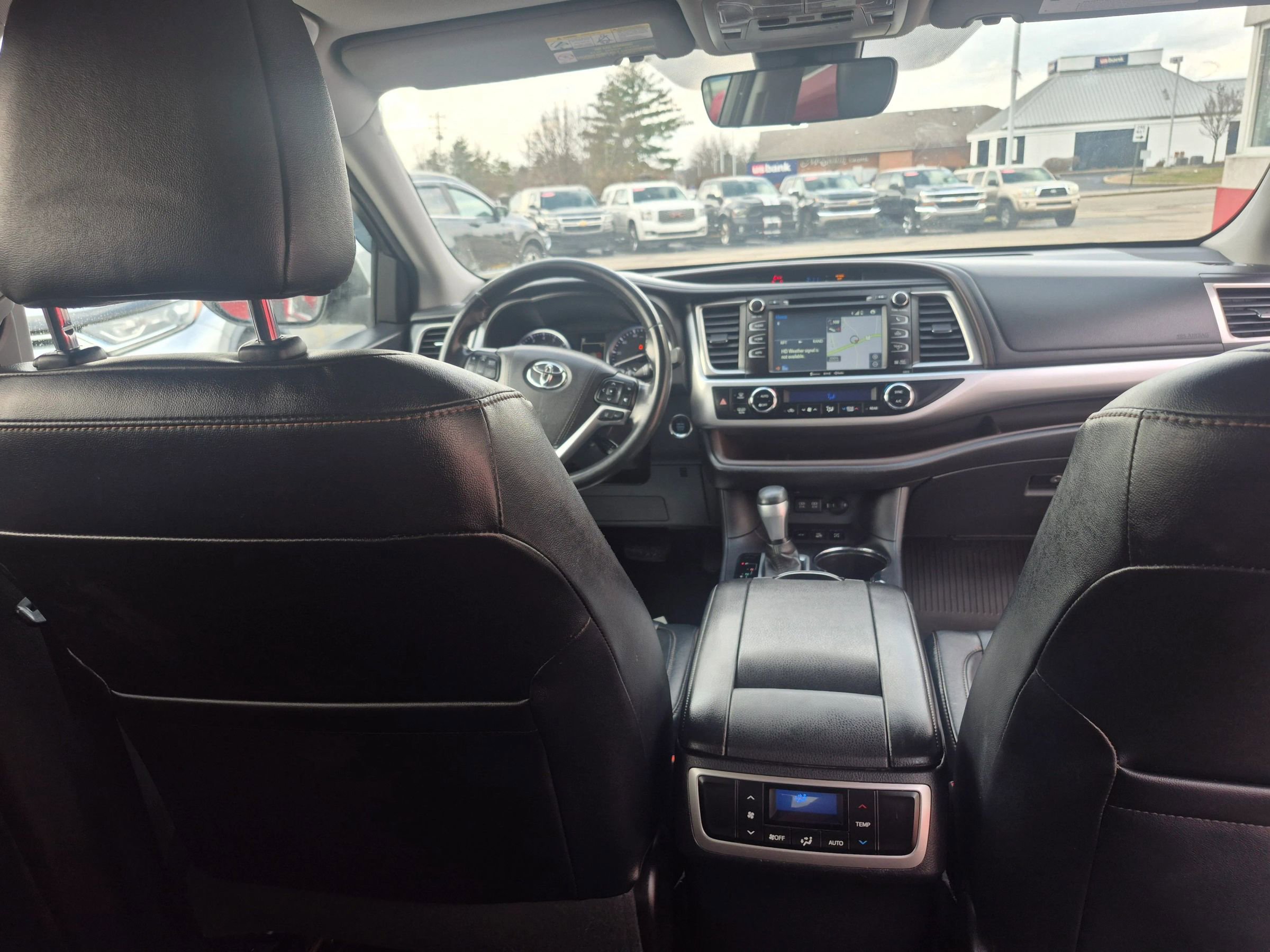 Used 2017 Toyota Highlander XLE image 16