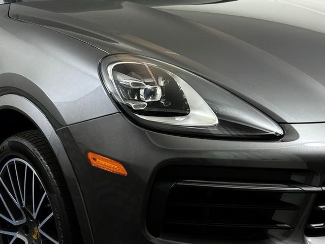 Used 2020 Porsche Cayenne image 14