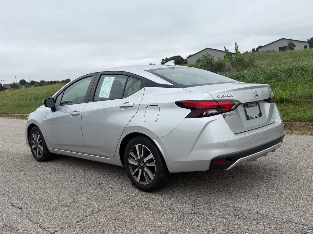 Used 2021 Nissan Versa SV FWD image 9
