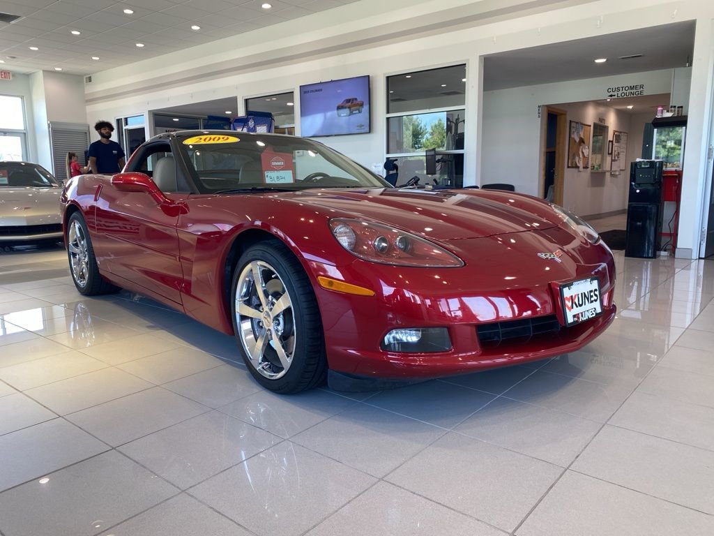 Used 2009 Chevrolet Corvette Coupe w/ Preferred Equipment Group image 2